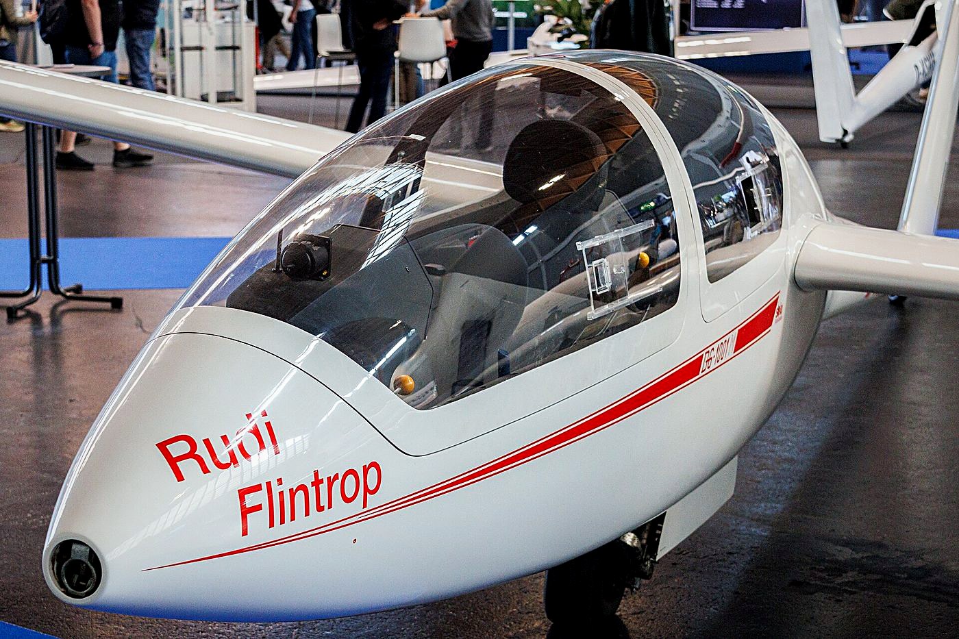 DG Flugzeugbau DG-1000