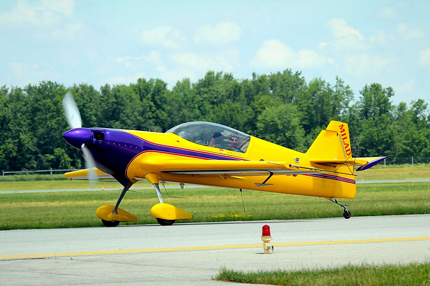 Giles G-202