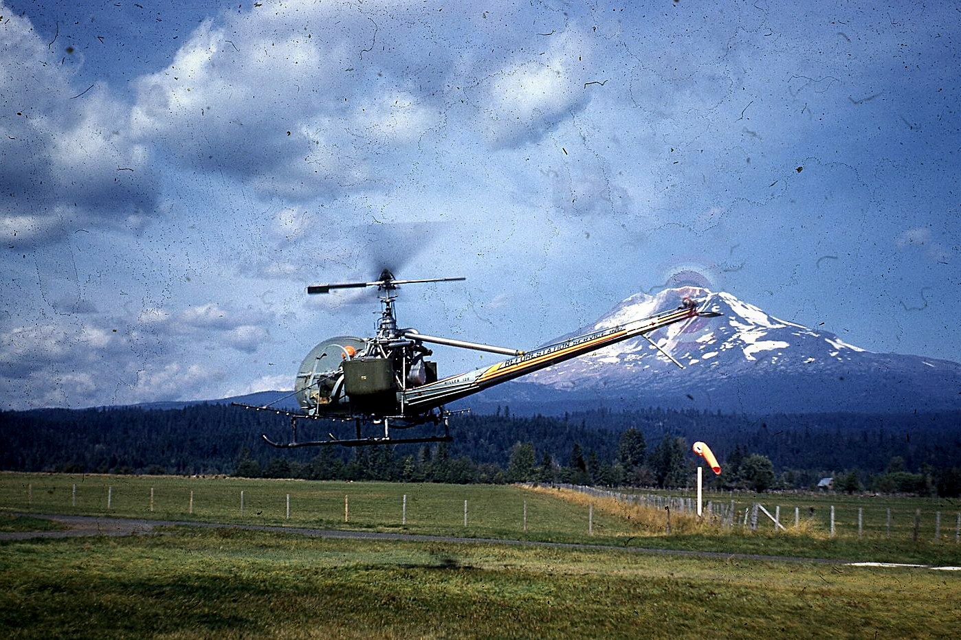 Hiller UH-12E