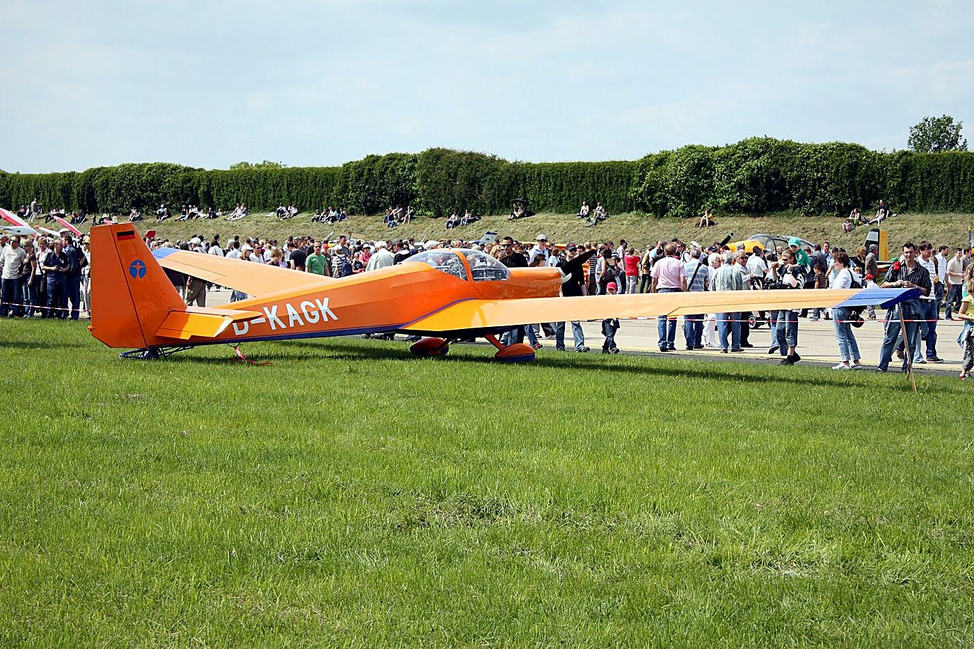 Scheibe SF-25 Falke