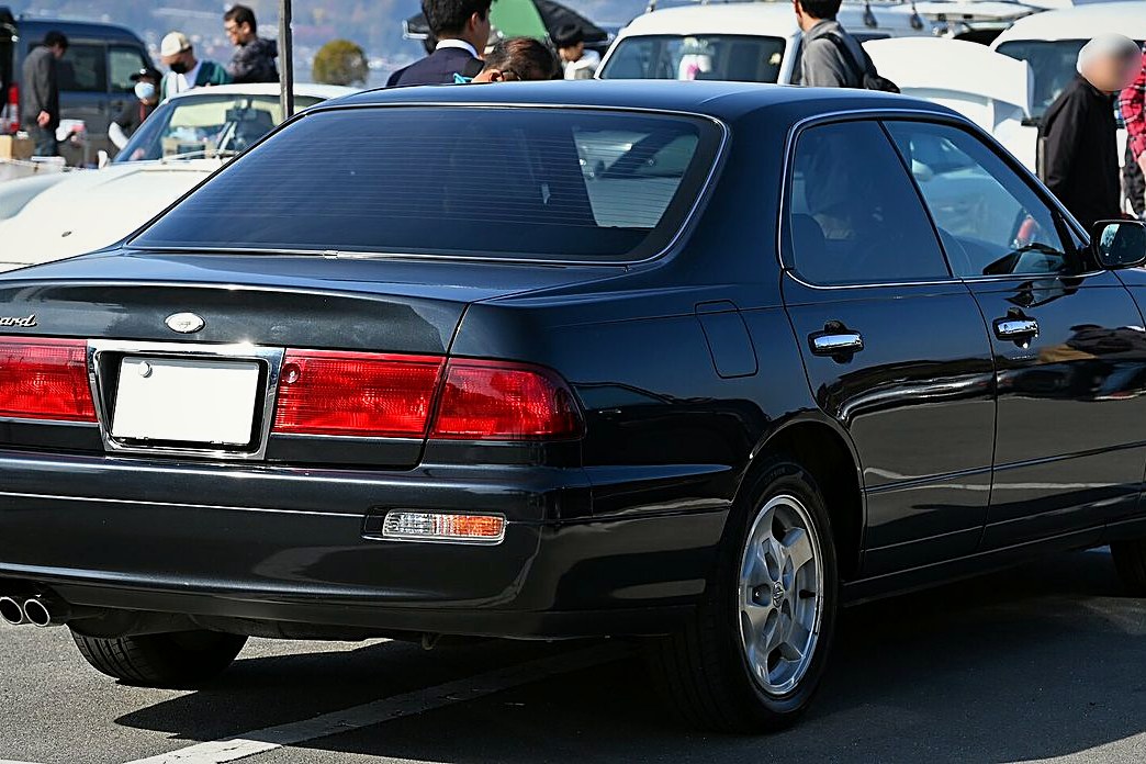 Nissan Leopard
