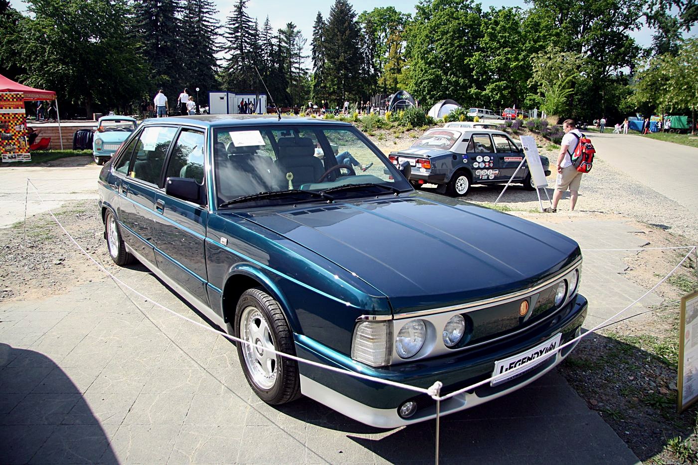 Tatra 613