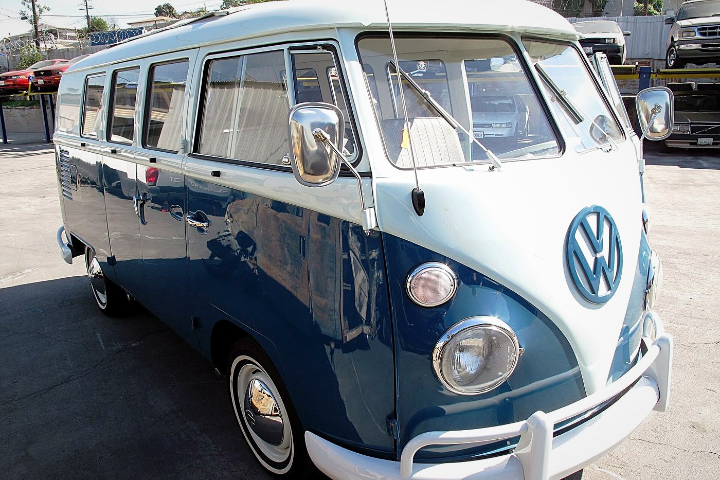 Volkswagen Bus