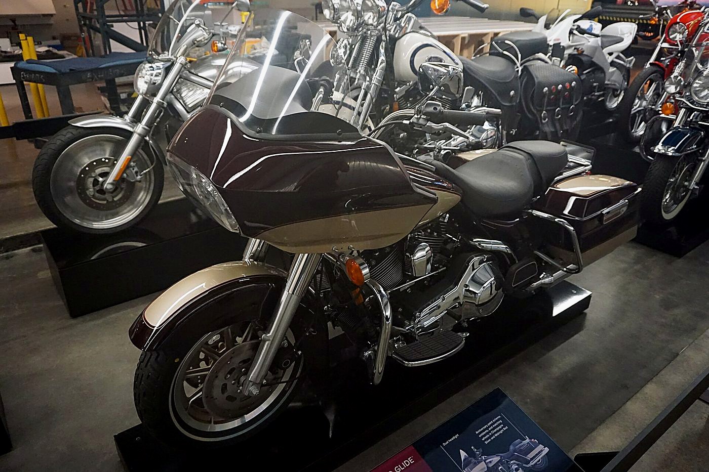 Harley-Davidson Road Glide (FLTR)