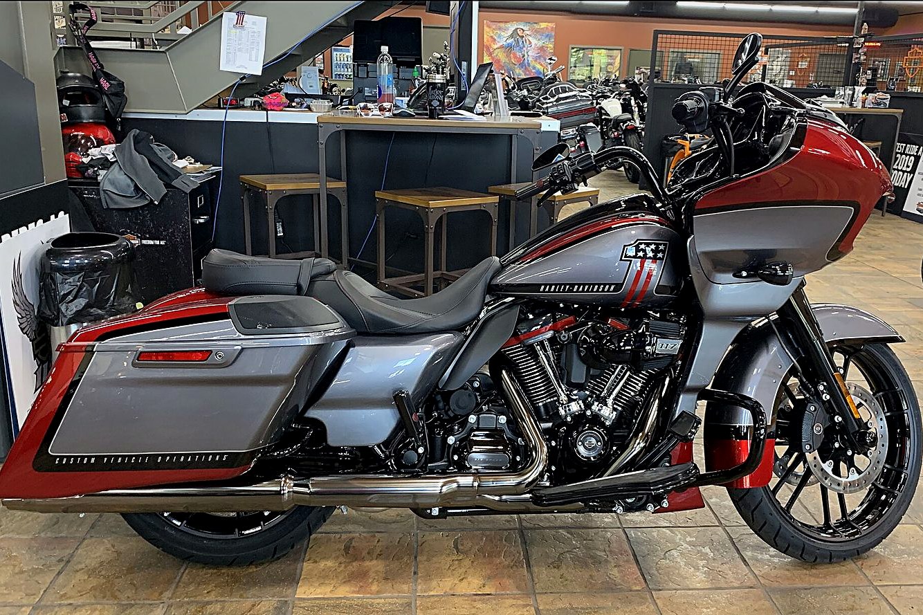 Harley-Davidson Road Glide (FLTRX)
