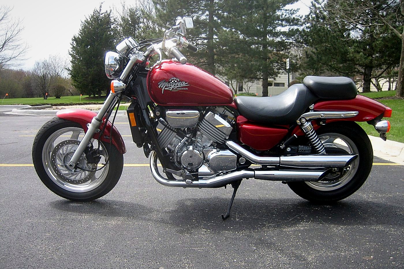 Honda Magna