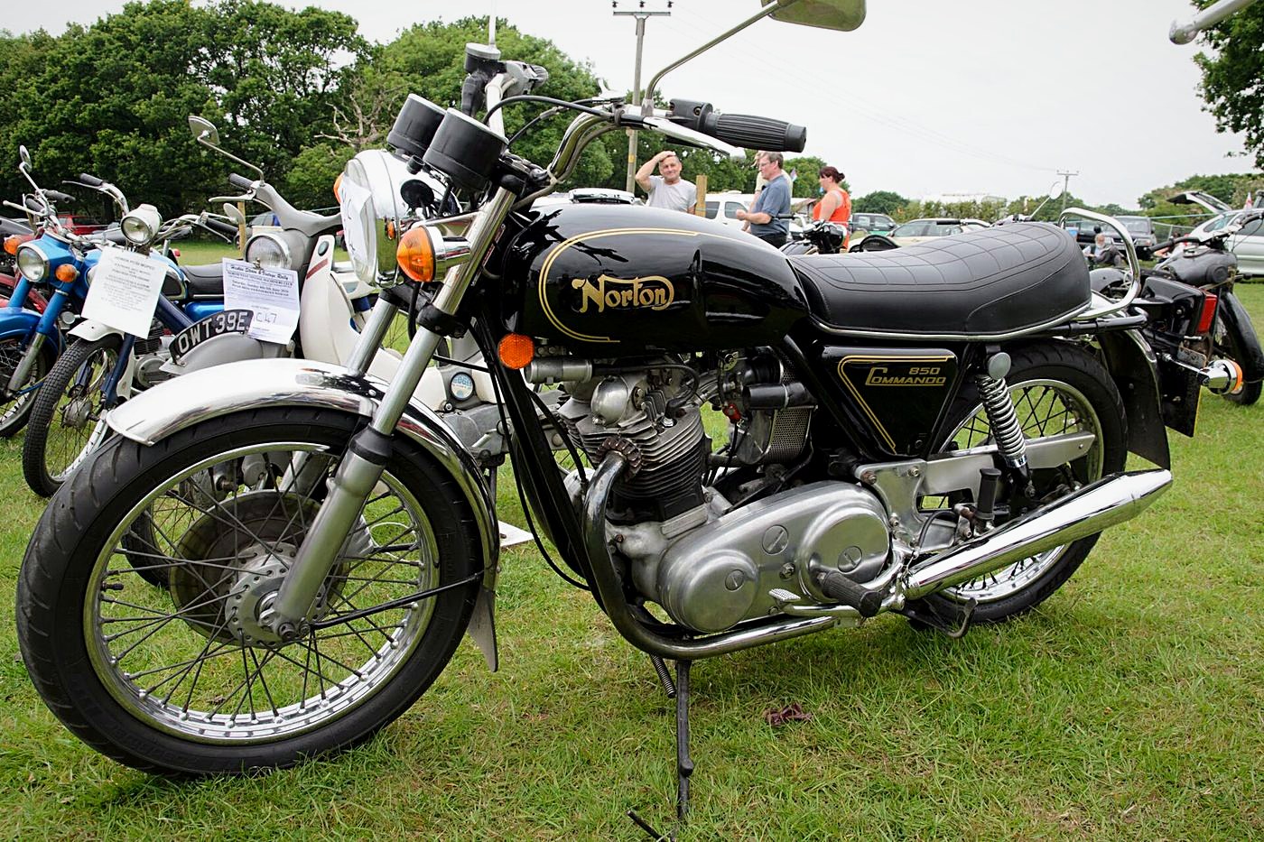 Norton Commando 850 Roadster