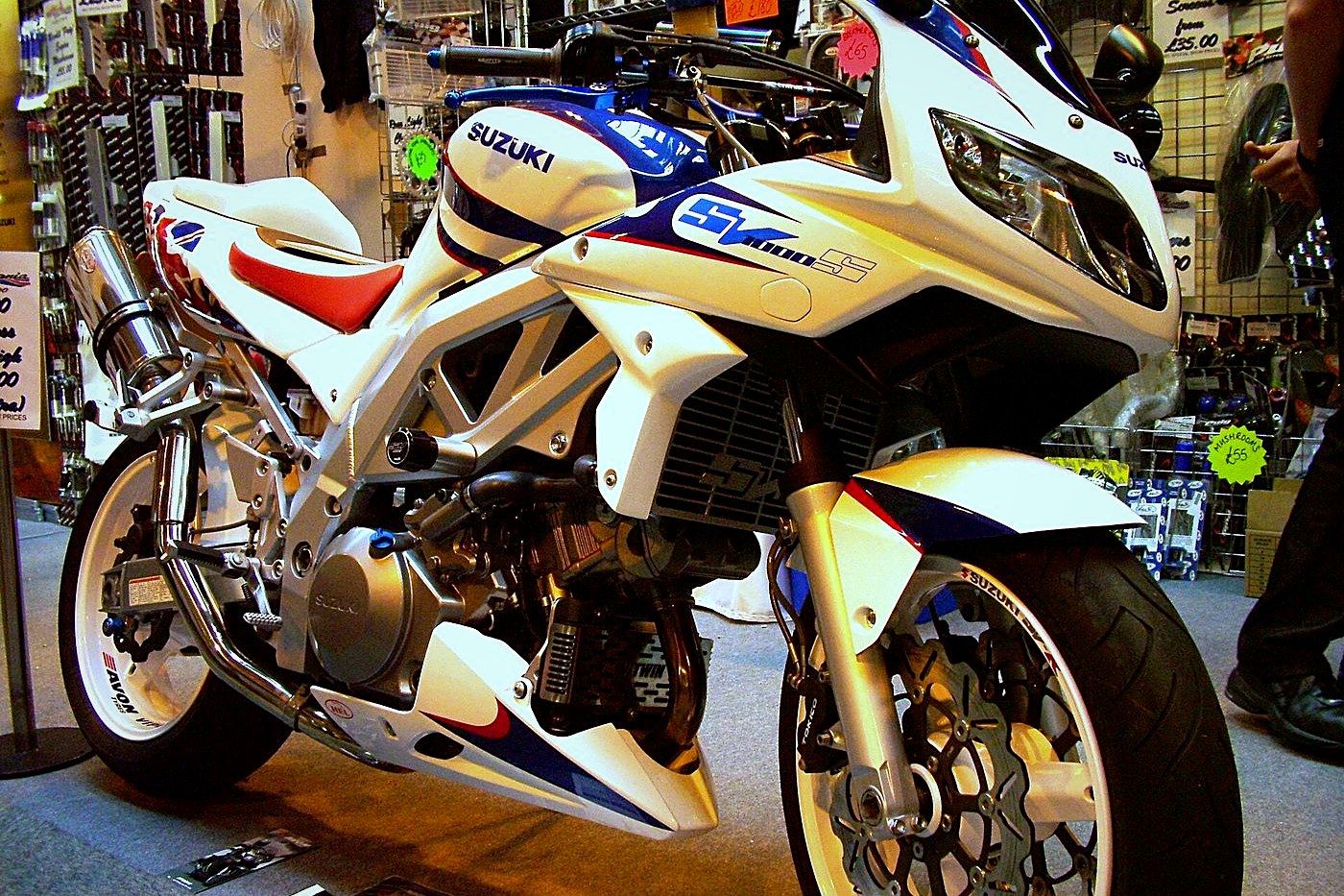 Suzuki SV1000