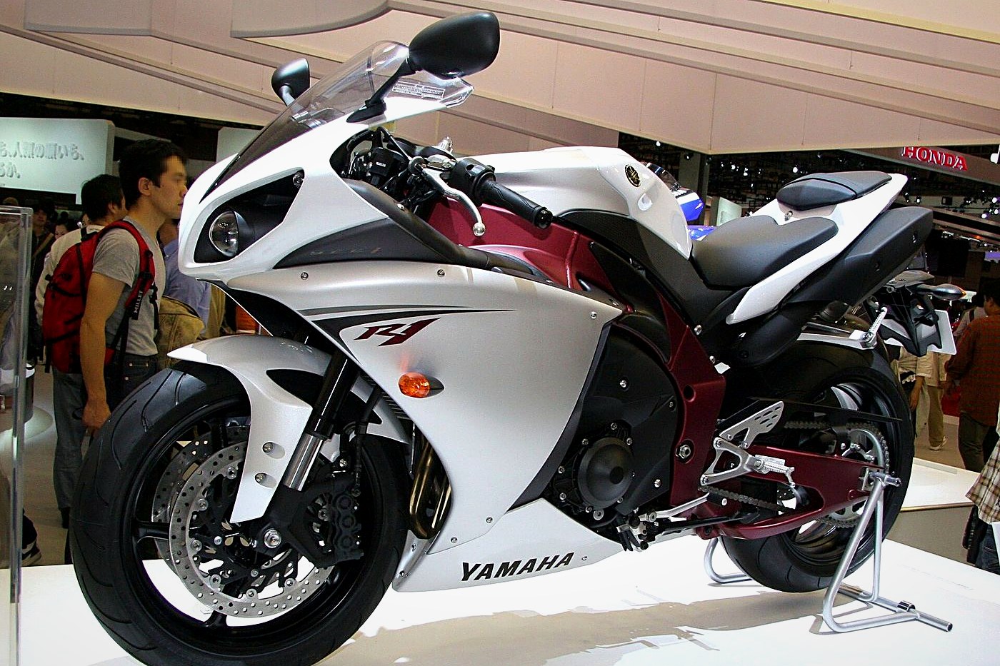Yamaha YZF-R1