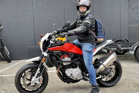 Nuda 900 R