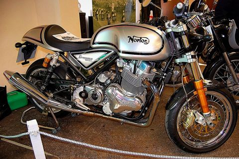961 Commando
