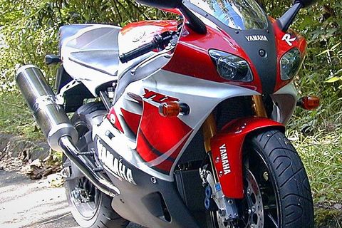 YZF-R7